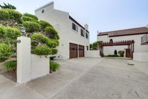 Three Bedroom House room in Golden Sand Retreat