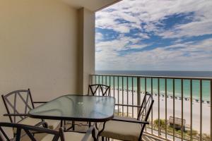 One Bedroom Apartment room in Majestic Sun 607B