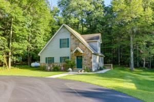 Three Bedroom House room in Z Lake Retreat