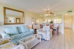 Edgewater Golf Villa #1206