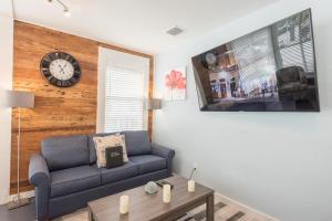 Four Bedroom House room in Commodore's Cove