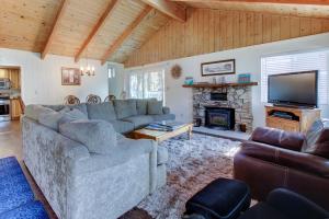 Three Bedroom House room in Big Bear Retreat