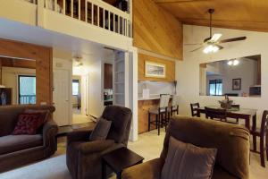 One Bedroom Apartment room in Shady Cove Condominium