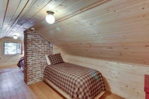 Beths Lakeside Cabin