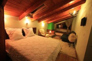 Lydia Lithos Mountain Resort
