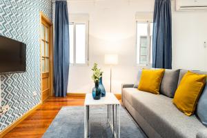 Waou Anton Martin II - Alquiler Corta Duración