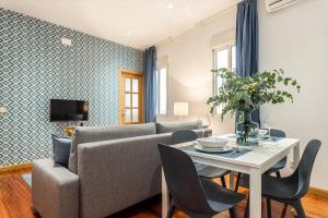 Waou Anton Martin II - Alquiler Corta Duración