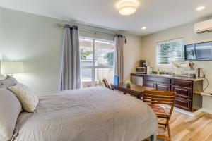 Mercer Island- Mt Saint Helens Room