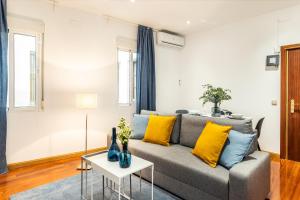 Waou Anton Martin II - Alquiler Corta Duración