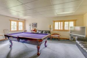 Ski and Racquet Club 203B