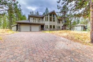 Five Bedroom House room in 2 Blue Grouse