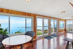 Retreat Cottage - Sagamore Beach