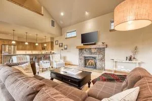 Sisters Tree View - Cloverdale