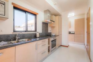 Luz casas- BayLuz apart,pool,beach, tennis, wifi,aircon