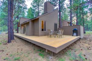 Three Bedroom House room in 2 Cedar