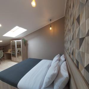 Two-Bedroom Apartment near Forum Lviv