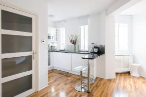 Sloane Avenue Studio