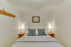 The Little Brown House MCA #705