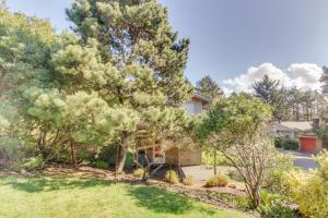 The Little Brown House MCA #705