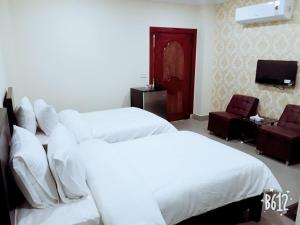 Deluxe Twin Room room in Hotel Crown Inn
