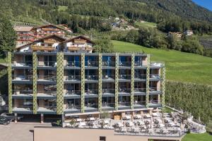 4 hvězdičkový hotel Oliven- & Genusshotel Hirzer Schenna Itálie