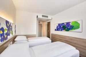 Comfort Triple Room room in H+ Hotel Frankfurt Airport West
