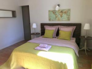 B&B / Chambres d'hotes Les Aurochs : Maison 2 Chambres