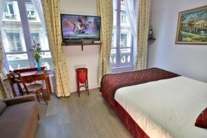 Hotels Hotel des Celestins : photos des chambres