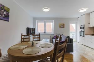 Spacious Family Apartment Oldtown