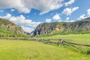 The Cabins at Filoha Meadows