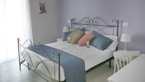Double Room with Balcony room in Il nido dei gufi