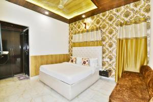 Hotel Sallow International, Hotels - Amritsar