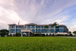 SEVEN Sebring Raceway Hotel - Lorida