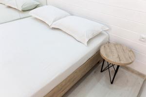 LEOGRAND One-bedroom Apartments on Tugan-Baranovskogo 24