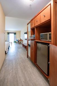 SEVEN Sebring Raceway Hotel