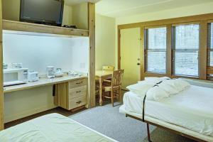 Hotel Room room in Seventh Mountain Resort