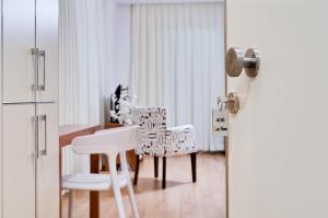 Superior One-Bedroom Apartment (2 Adults) room in Upart Home
