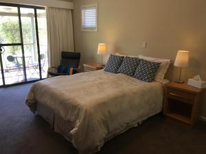 Rickaty on Blackwood