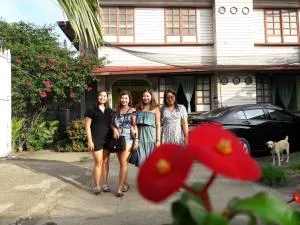 Green Bamboo Transient House - Cari Mayor