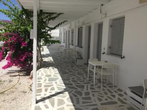 Standard Quadruple Room with Garden View room in Hotel Fisilanis