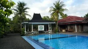 露西亚小屋民宿 - Pandegelang