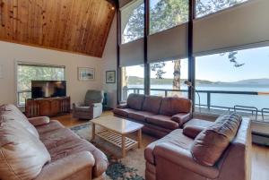 Lopez Island Hunter Bay Waterfront Home