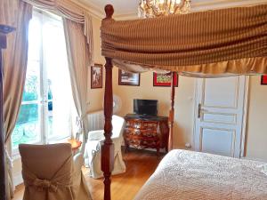 B&B / Chambres d'hotes Chateau Les Vallees : photos des chambres