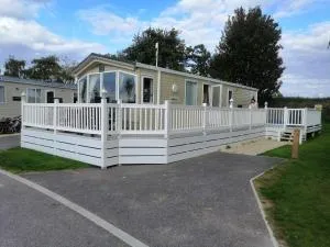 Caravan for rent at Tattershall Holiday Park - 塔特舍尔