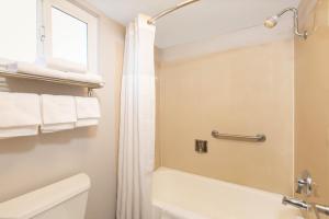 Two-Bedroom Suite - Non-Smoking room in Days Inn by Wyndham Ukiah