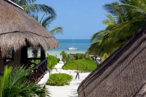Casa Iguana Holbox - Beachfront Hotel