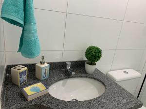 Apartamento com três quartos, bem aconchegante e localizado na farolândia, todos os quartos com ar condicionado