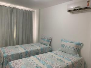 Apartamento com três quartos, bem aconchegante e localizado na farolândia, todos os quartos com ar condicionado