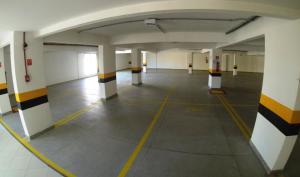 Apartamento com três quartos, bem aconchegante e localizado na farolândia, todos os quartos com ar condicionado