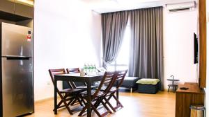 2 Bedroom 2 BATHROOM NEAR SUMWAY PYRAMID